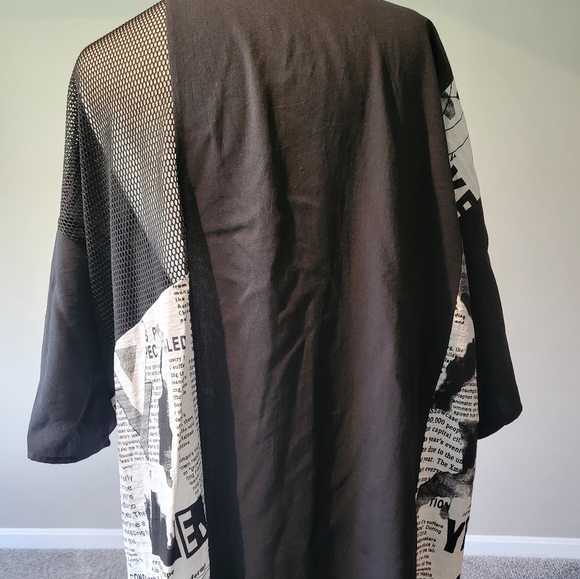 F. Modern – What’s Black and White and Read All Over Jacket/Topper (One Size) - Picture 13 of 16